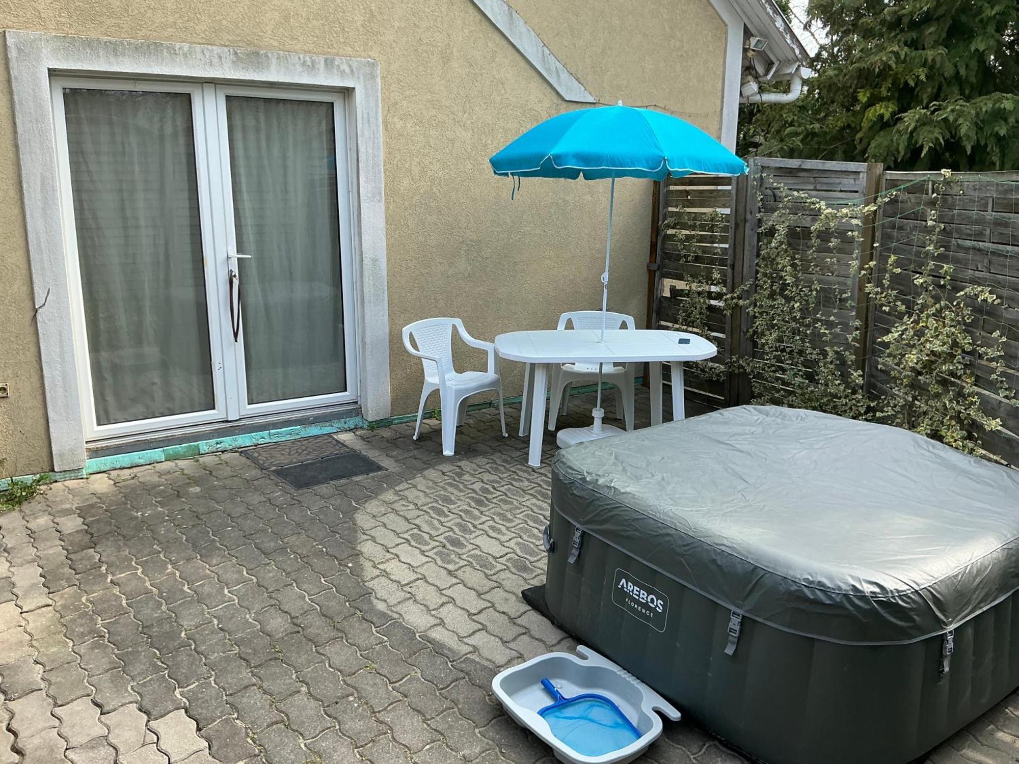 Apartamento Pitypang Lak Szigetmonostor Exterior foto